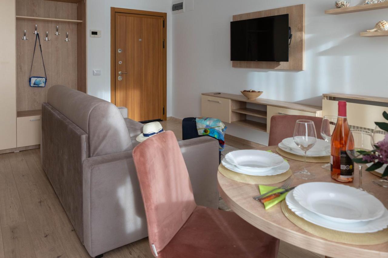 מאמאיה Apartament Le Bonheur מראה חיצוני תמונה