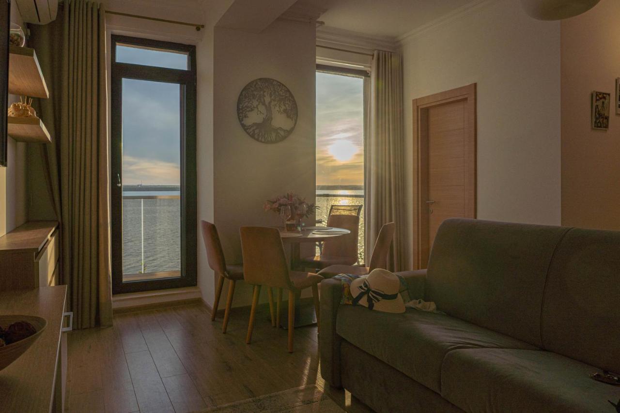 מאמאיה Apartament Le Bonheur מראה חיצוני תמונה