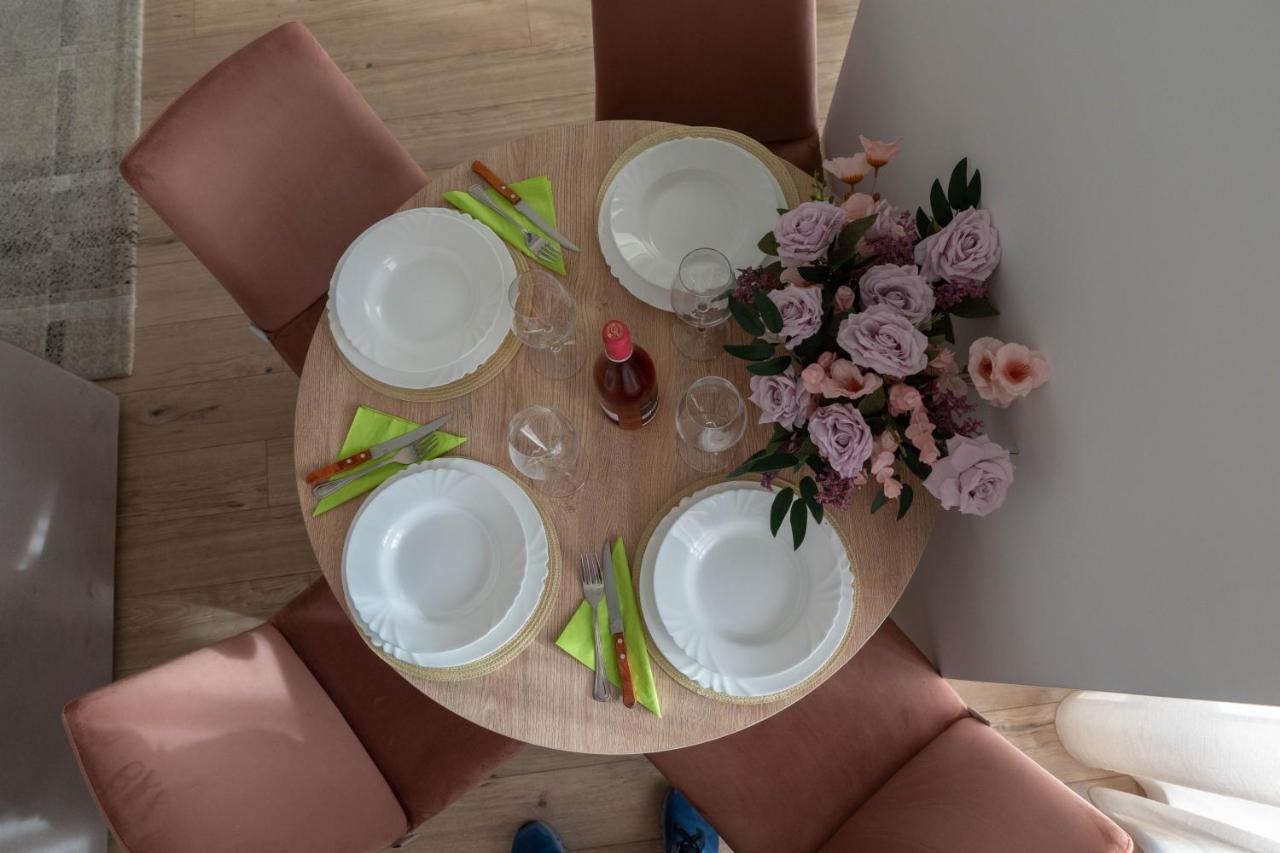 מאמאיה Apartament Le Bonheur מראה חיצוני תמונה