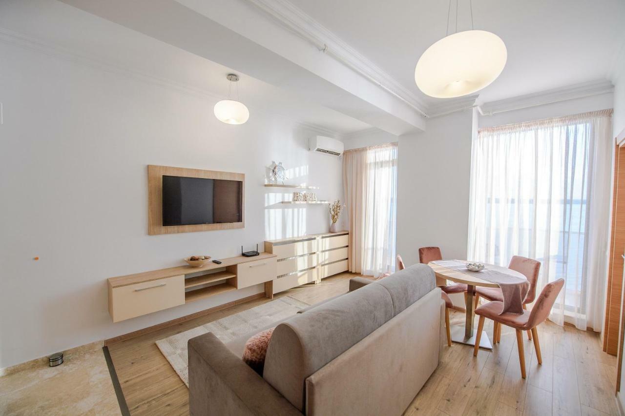 מאמאיה Apartament Le Bonheur מראה חיצוני תמונה